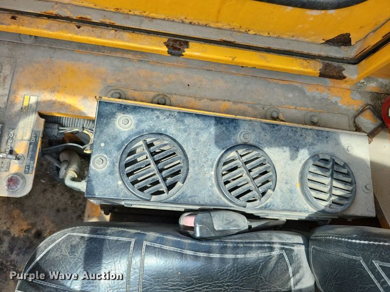 image for item JO9174 2009 Broderson RT-300-2E  crane