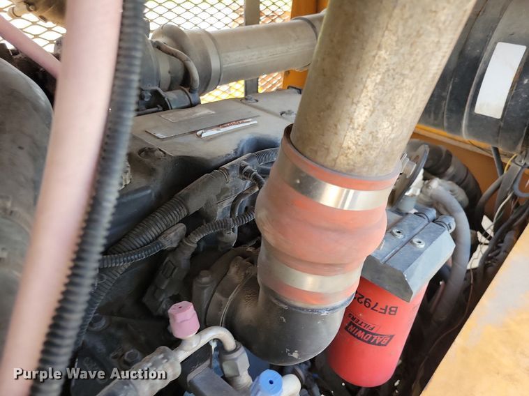 image for item JO9174 2009 Broderson RT-300-2E  crane