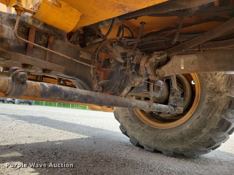 image for item JO9174 2009 Broderson RT-300-2E  crane