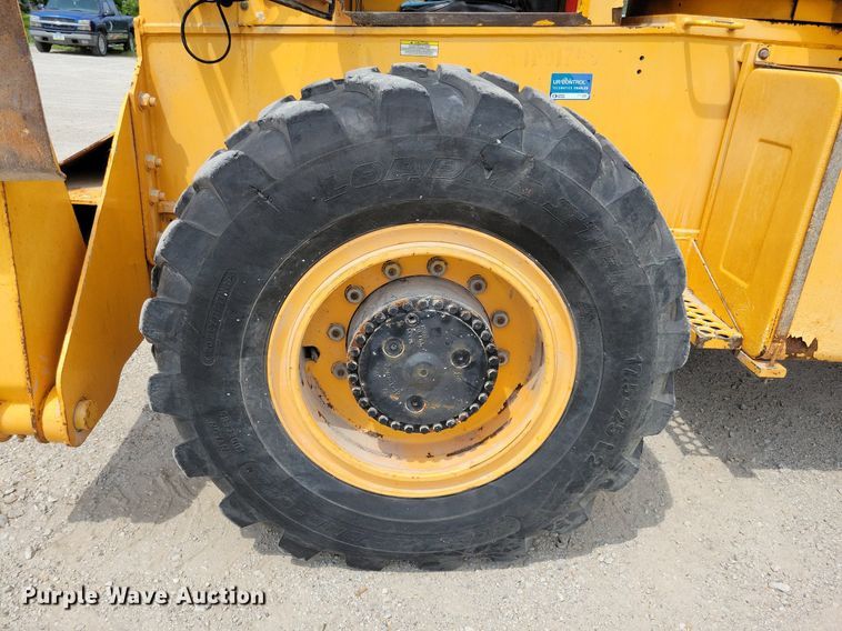 image for item JO9174 2009 Broderson RT-300-2E  crane