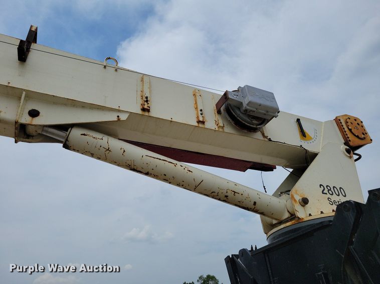 image for item JO9175 1999 Ford F800  crane truck