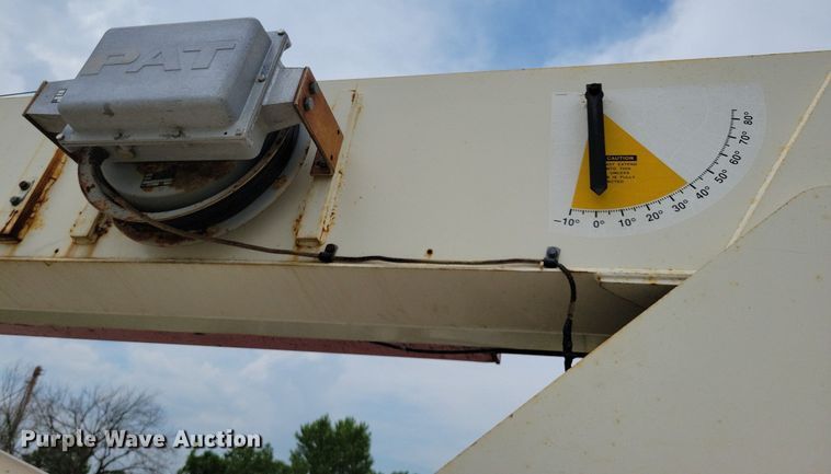 image for item JO9175 1999 Ford F800  crane truck