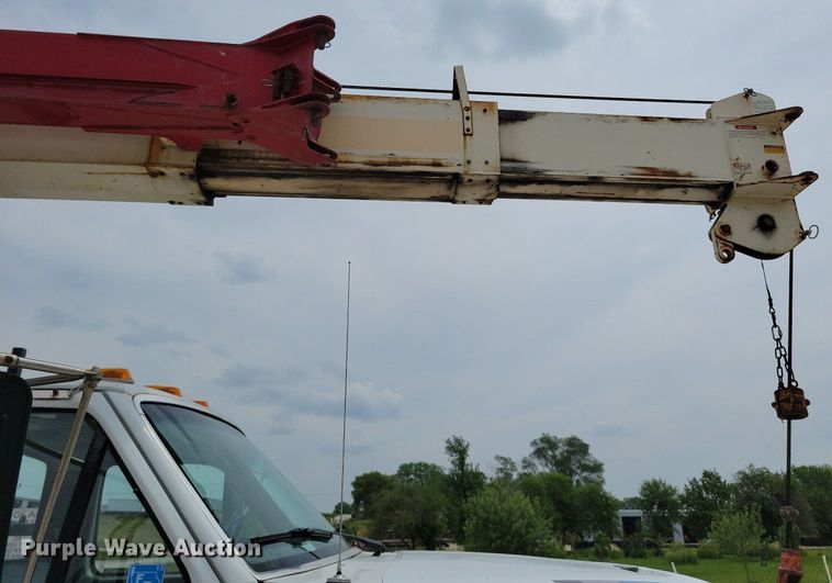 image for item JO9175 1999 Ford F800  crane truck