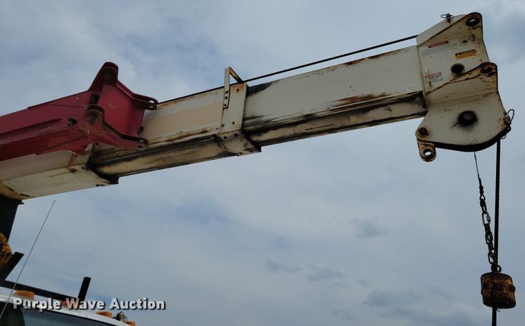 image for item JO9175 1999 Ford F800  crane truck