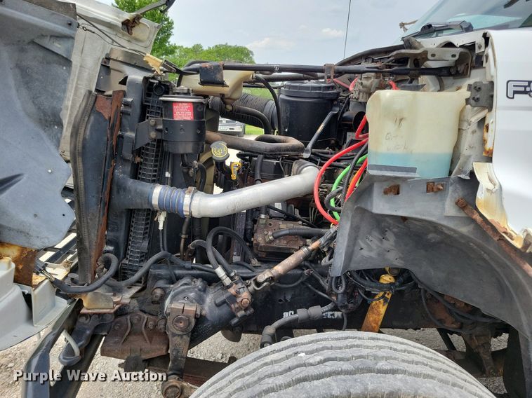 image for item JO9175 1999 Ford F800  crane truck