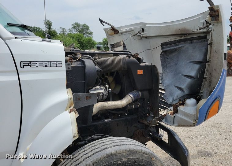 image for item JO9175 1999 Ford F800  crane truck