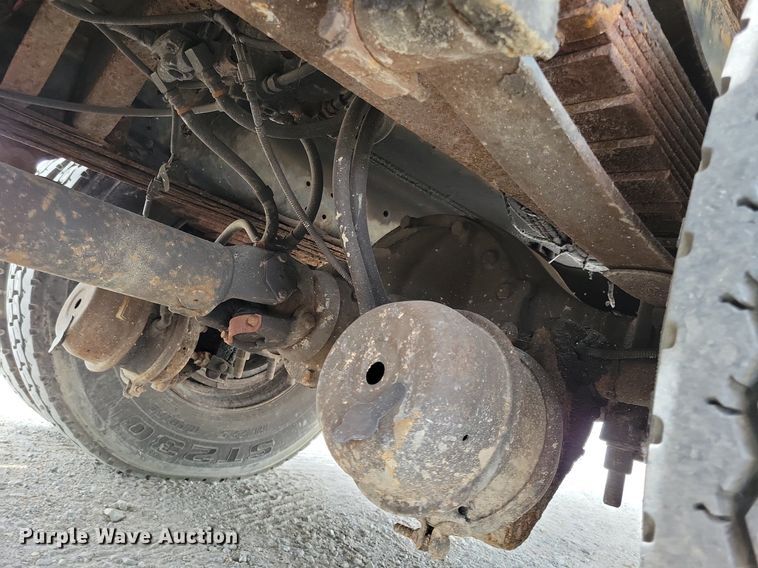 image for item JO9175 1999 Ford F800  crane truck