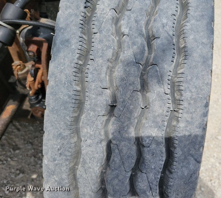 image for item JO9175 1999 Ford F800  crane truck