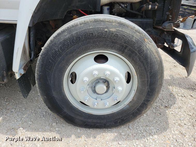 image for item JO9175 1999 Ford F800  crane truck