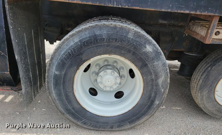 image for item JO9175 1999 Ford F800  crane truck