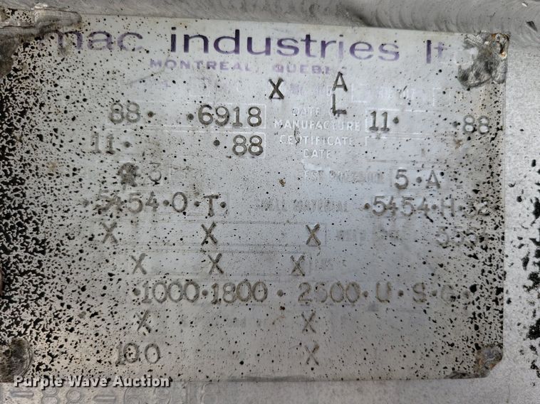 image for item JO9176 2007 Freightliner Business Class M2 106  fuel truck