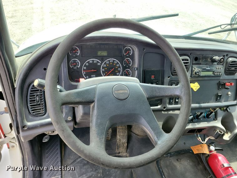 image for item JO9176 2007 Freightliner Business Class M2 106  fuel truck