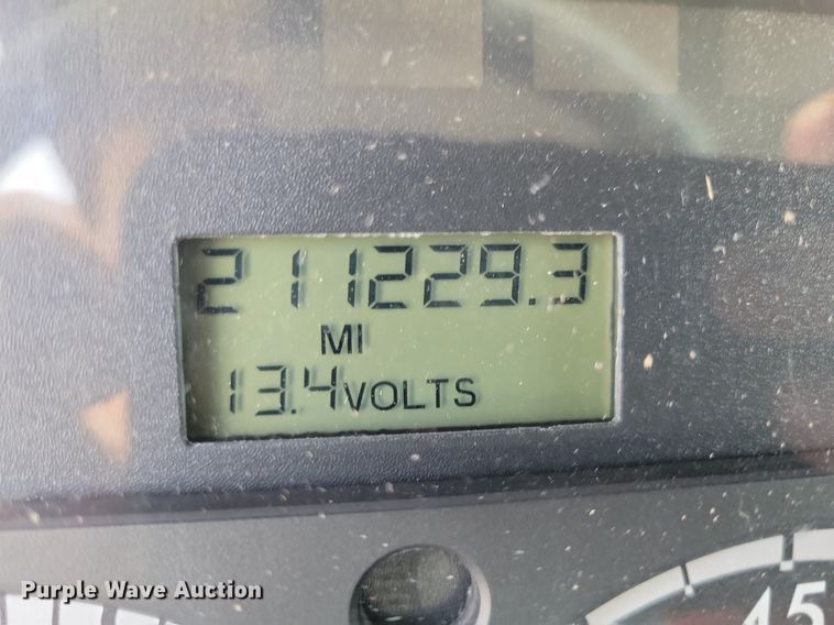 image for item JO9176 2007 Freightliner Business Class M2 106  fuel truck