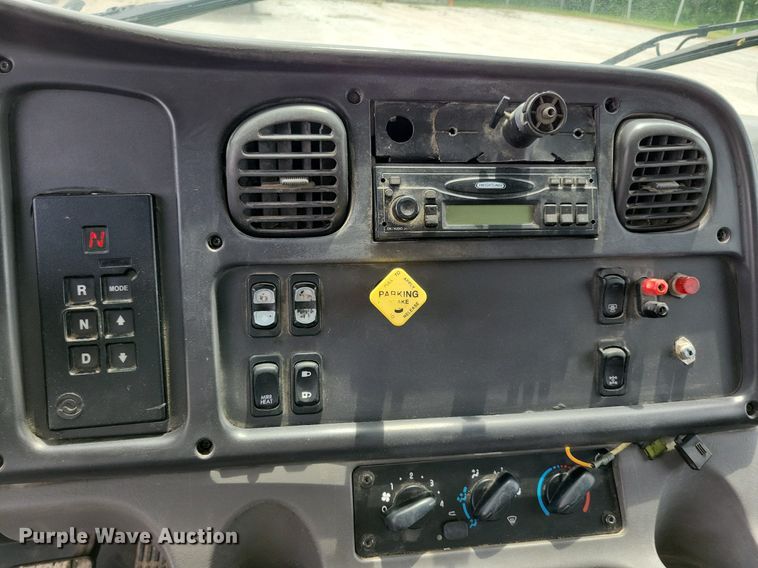 image for item JO9176 2007 Freightliner Business Class M2 106  fuel truck