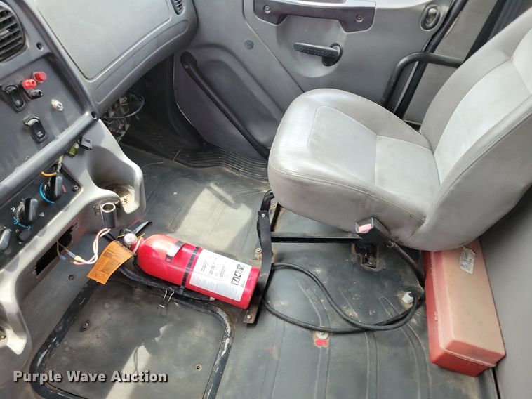 image for item JO9176 2007 Freightliner Business Class M2 106  fuel truck