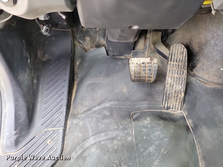 image for item JO9176 2007 Freightliner Business Class M2 106  fuel truck