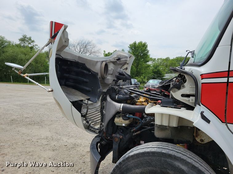 image for item JO9176 2007 Freightliner Business Class M2 106  fuel truck