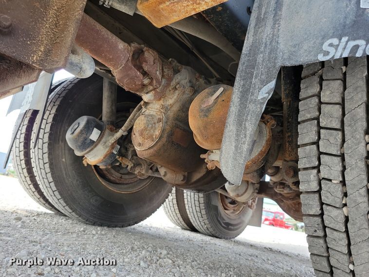 image for item JO9176 2007 Freightliner Business Class M2 106  fuel truck