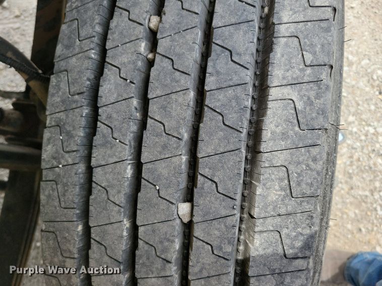 image for item JO9176 2007 Freightliner Business Class M2 106  fuel truck