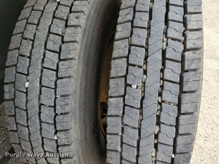 image for item JO9176 2007 Freightliner Business Class M2 106  fuel truck