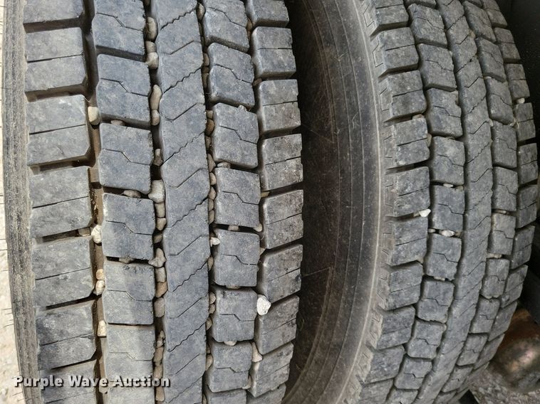 image for item JO9176 2007 Freightliner Business Class M2 106  fuel truck