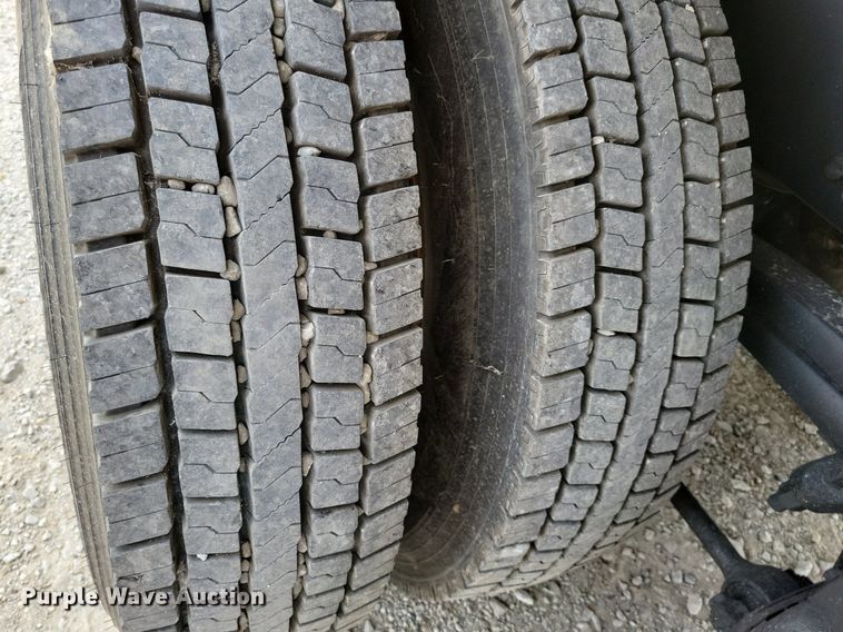 image for item JO9176 2007 Freightliner Business Class M2 106  fuel truck