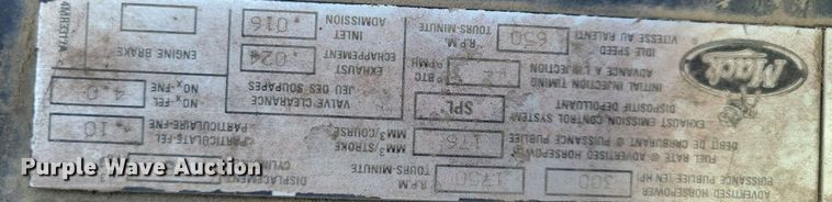 image for item JO9177 2000 Mack RD690S  semi truck