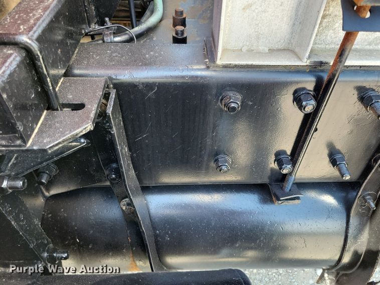 image for item JO9177 2000 Mack RD690S  semi truck