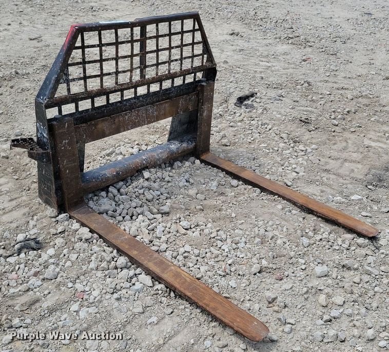 image for item JO9182 46" L skid steer forks