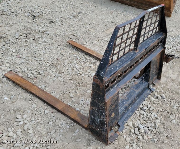 image for item JO9182 46" L skid steer forks