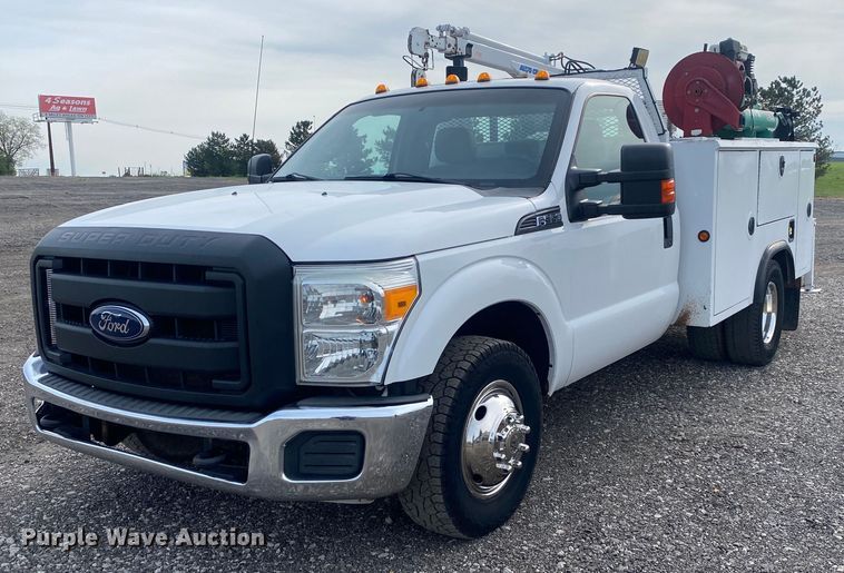 image for item JW9280 2015 Ford F350 Super Duty XL  utility bed pickup truck