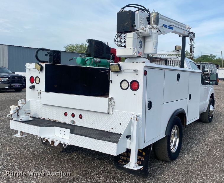 image for item JW9280 2015 Ford F350 Super Duty XL  utility bed pickup truck