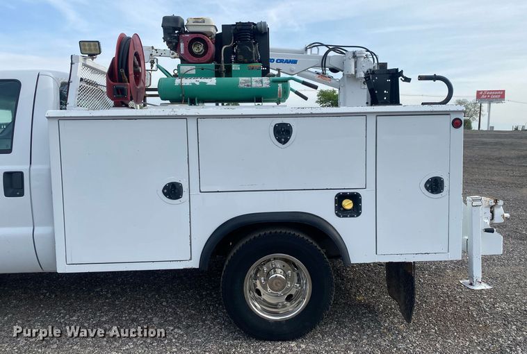 image for item JW9280 2015 Ford F350 Super Duty XL  utility bed pickup truck