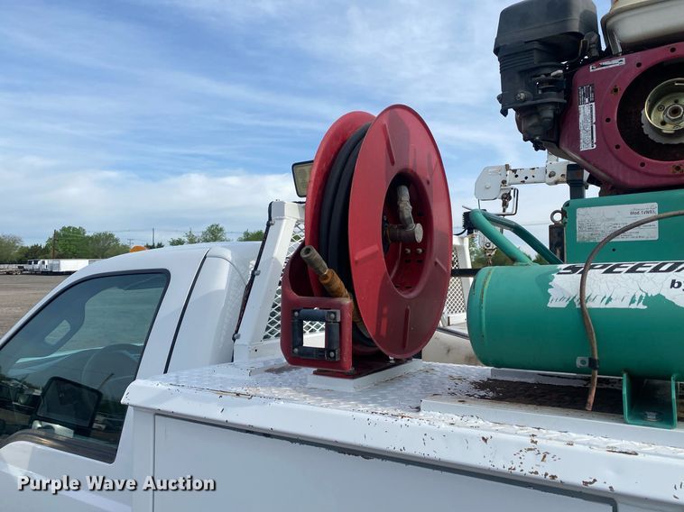 image for item JW9280 2015 Ford F350 Super Duty XL  utility bed pickup truck