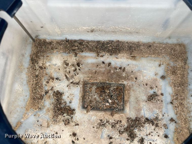 image for item JW9280 2015 Ford F350 Super Duty XL  utility bed pickup truck