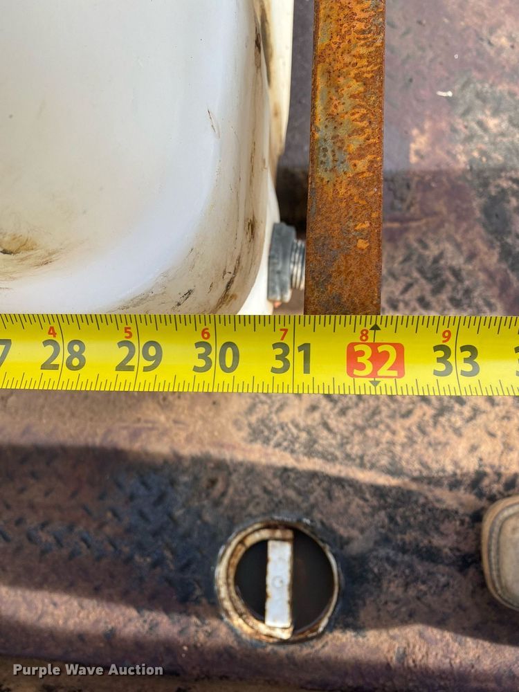 image for item JW9280 2015 Ford F350 Super Duty XL  utility bed pickup truck