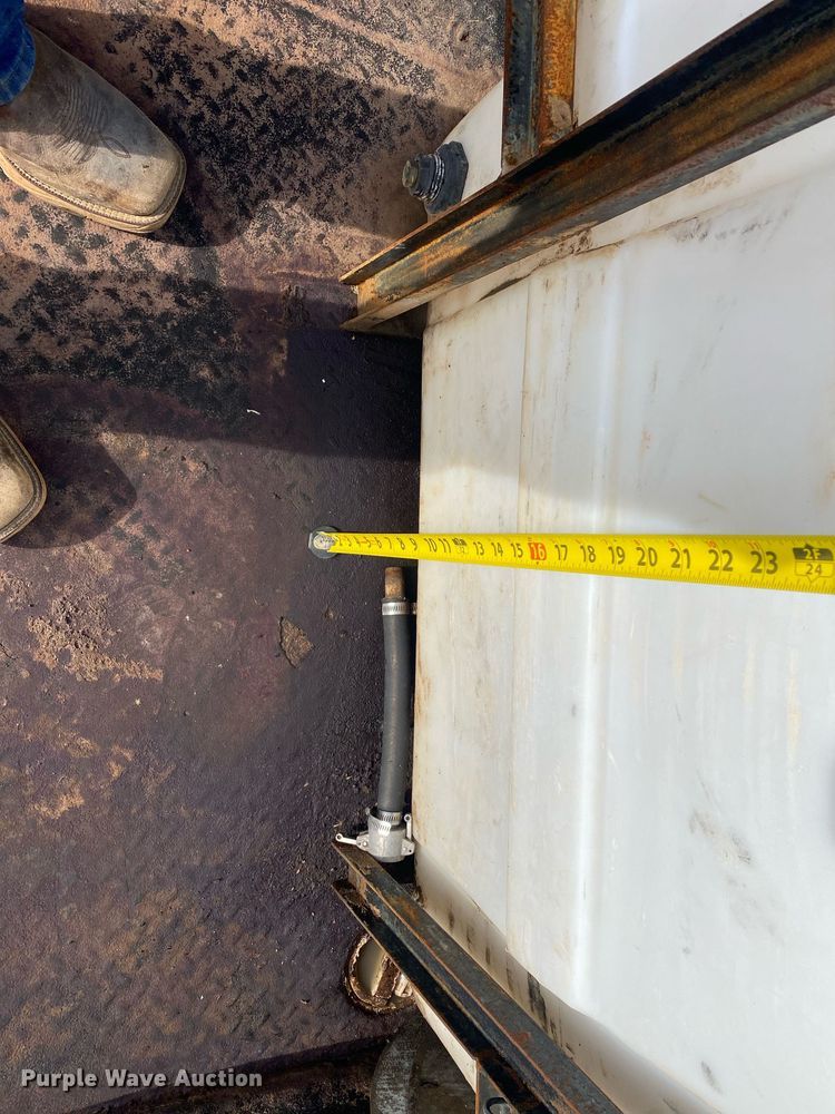 image for item JW9280 2015 Ford F350 Super Duty XL  utility bed pickup truck