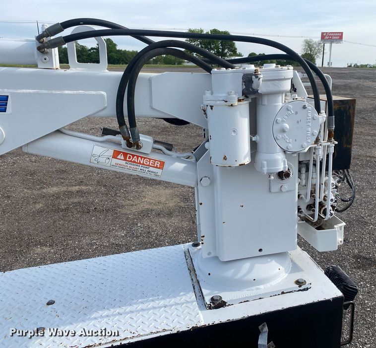 image for item JW9280 2015 Ford F350 Super Duty XL  utility bed pickup truck