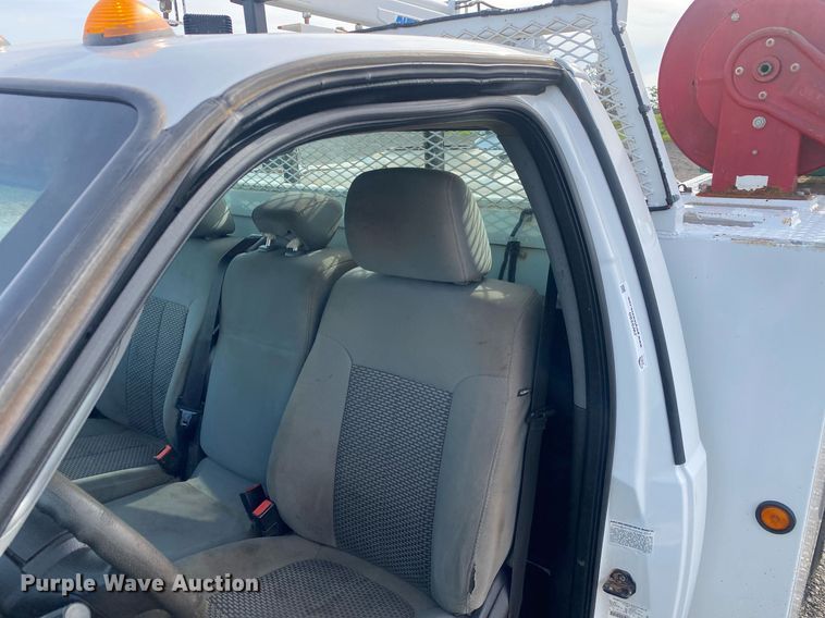 image for item JW9280 2015 Ford F350 Super Duty XL  utility bed pickup truck