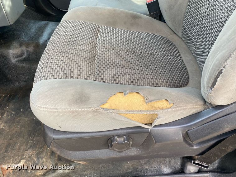 image for item JW9280 2015 Ford F350 Super Duty XL  utility bed pickup truck