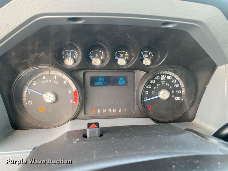 image for item JW9280 2015 Ford F350 Super Duty XL  utility bed pickup truck