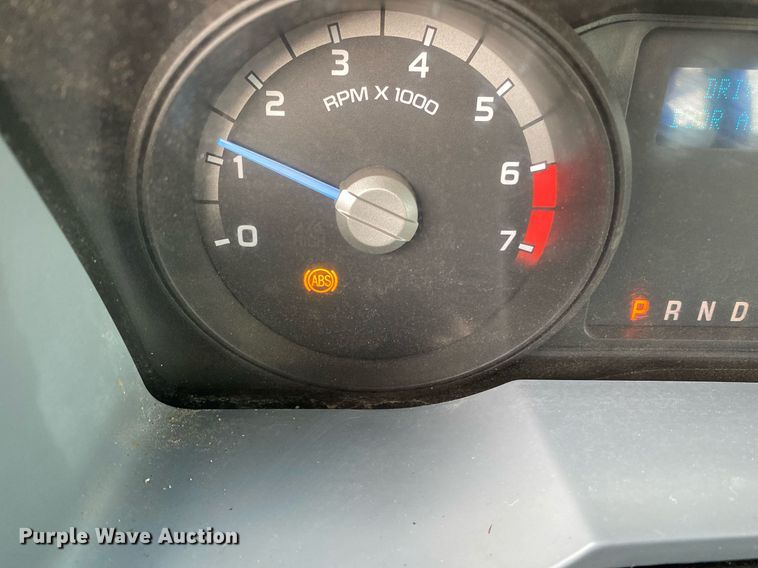 image for item JW9280 2015 Ford F350 Super Duty XL  utility bed pickup truck