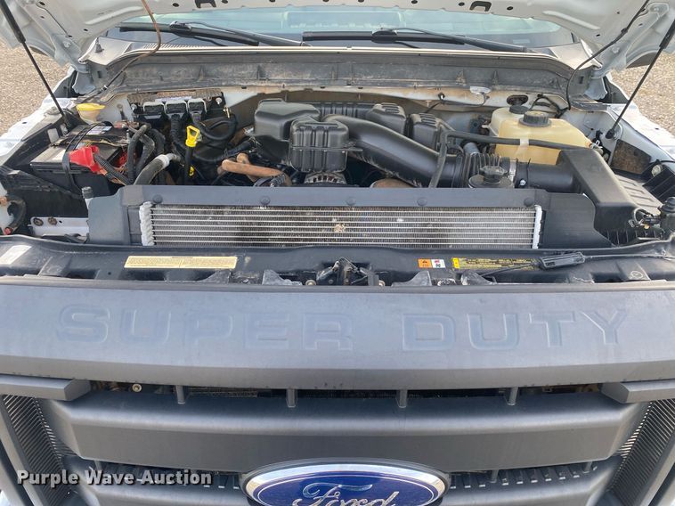 image for item JW9280 2015 Ford F350 Super Duty XL  utility bed pickup truck