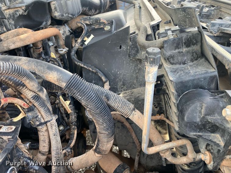 image for item JW9280 2015 Ford F350 Super Duty XL  utility bed pickup truck