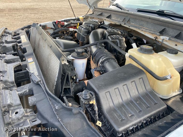 image for item JW9280 2015 Ford F350 Super Duty XL  utility bed pickup truck