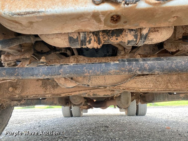 image for item JW9280 2015 Ford F350 Super Duty XL  utility bed pickup truck