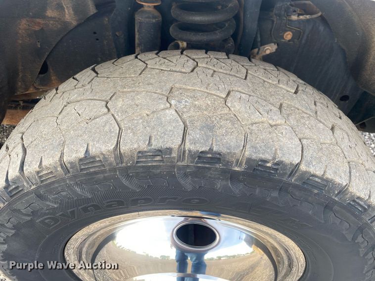 image for item JW9280 2015 Ford F350 Super Duty XL  utility bed pickup truck