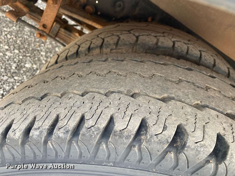 image for item JW9280 2015 Ford F350 Super Duty XL  utility bed pickup truck