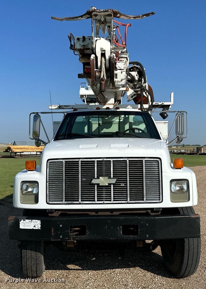 image for item KL9026 2000 Chevrolet C8500  digger derrick truck