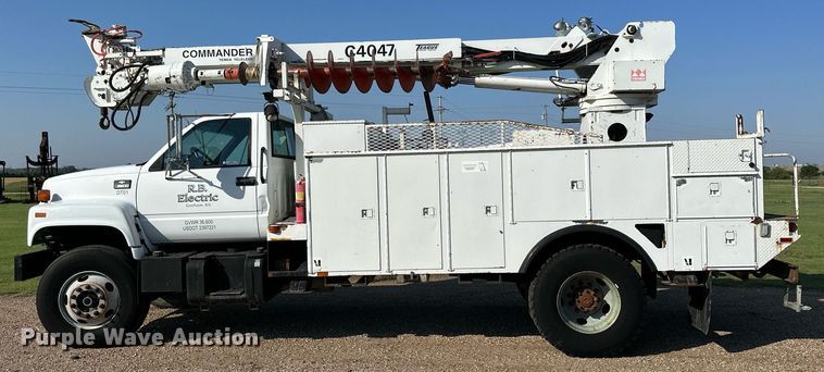 image for item KL9026 2000 Chevrolet C8500  digger derrick truck